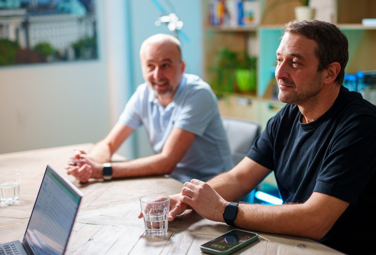 Exploring AI’s Impact: E-commerce, Customer Experience & Healthcare